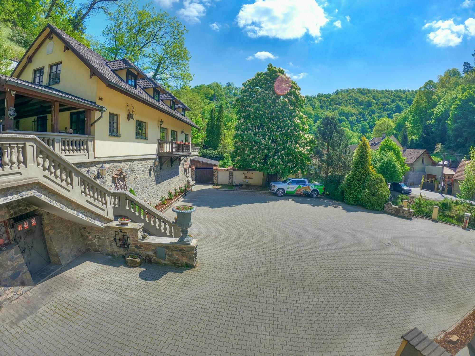 Resort U Jelena Кршивоклат Экстерьер фото
