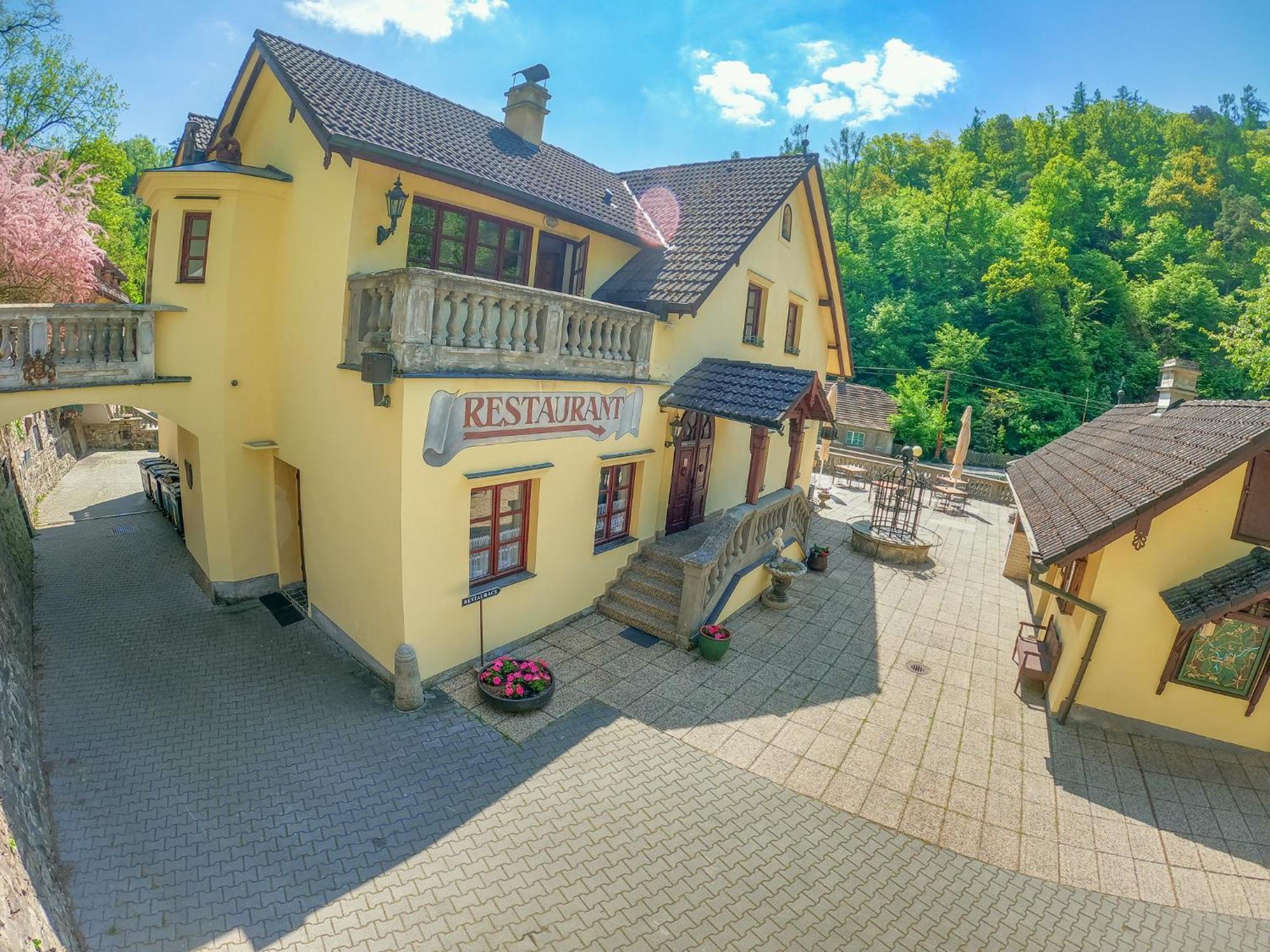 Resort U Jelena Кршивоклат Экстерьер фото